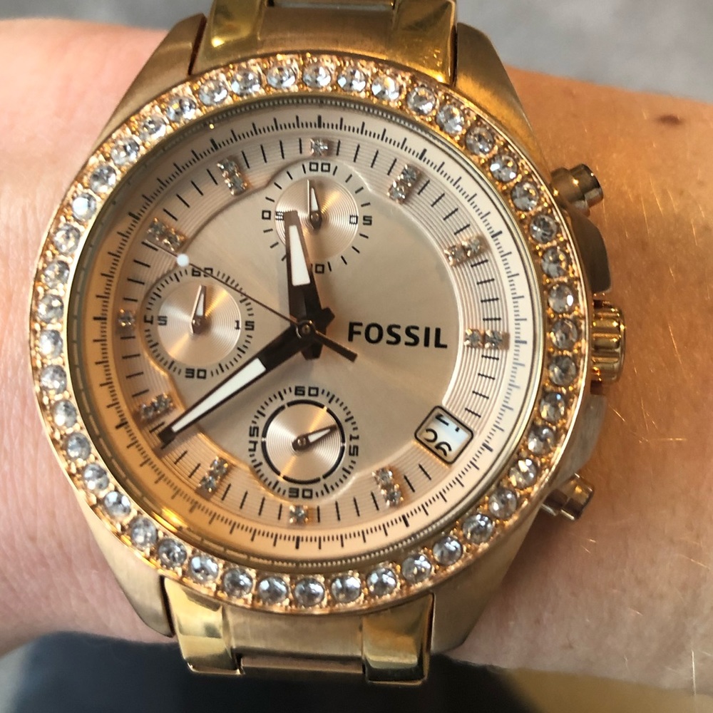 Gold FOSSIL watch - gently used